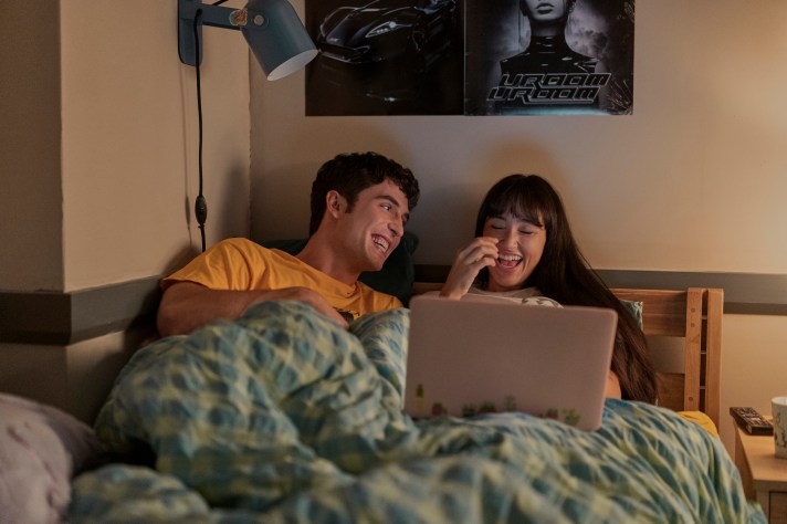 Benny (Benito Skinner), Carmen (Wally Baram) in OVERCOMPENSATING